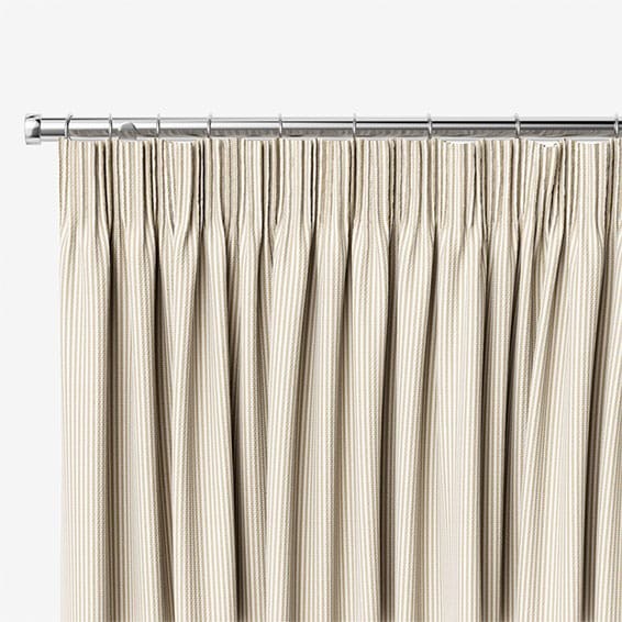 Pencil Pleat heading image