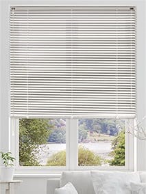 LaMode China White Venetian Blind thumbnail image